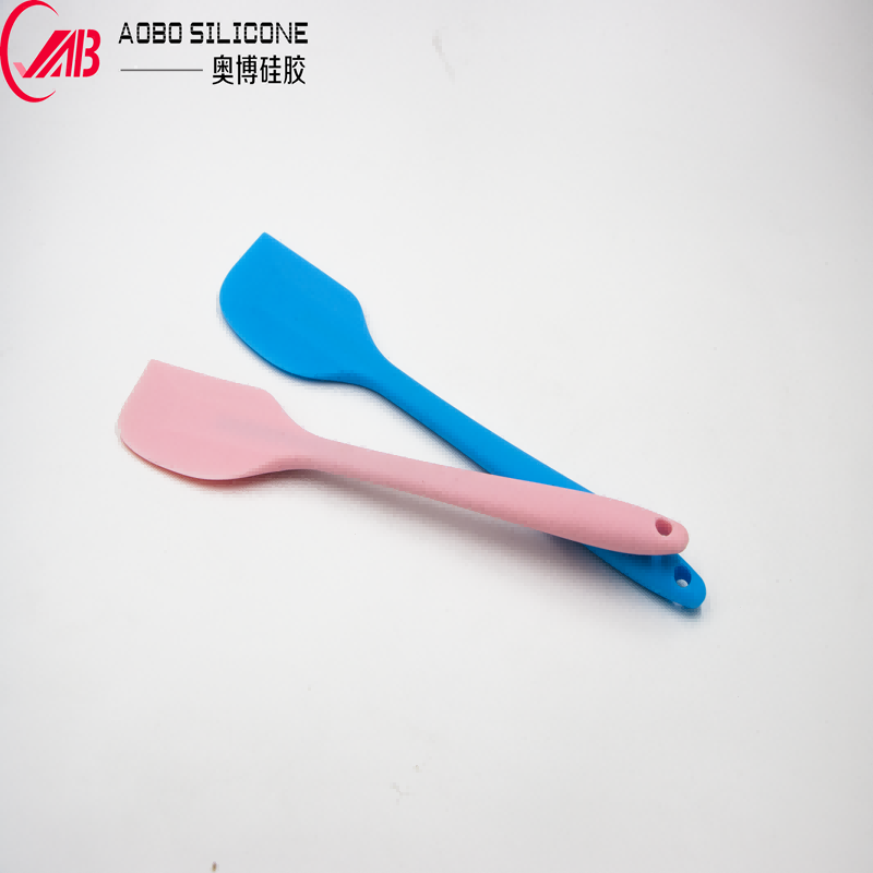 Various sizes and colors of food-grade silicone spatulas